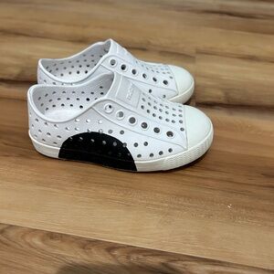 Native kids Jefferson water friendly slip on sneaker